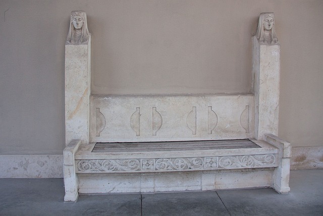 也包括严峻 也包括严峻